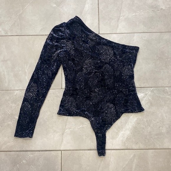 Guess Bodysuit | One Shoulder - Picture 1 of 13